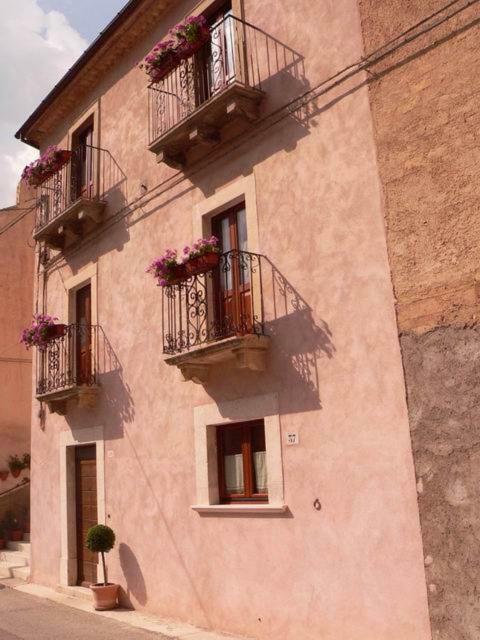 Regio Tratturo Villa Caporciano ภายนอก รูปภาพ