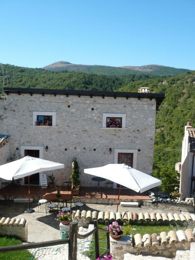 Regio Tratturo Villa Caporciano ภายนอก รูปภาพ
