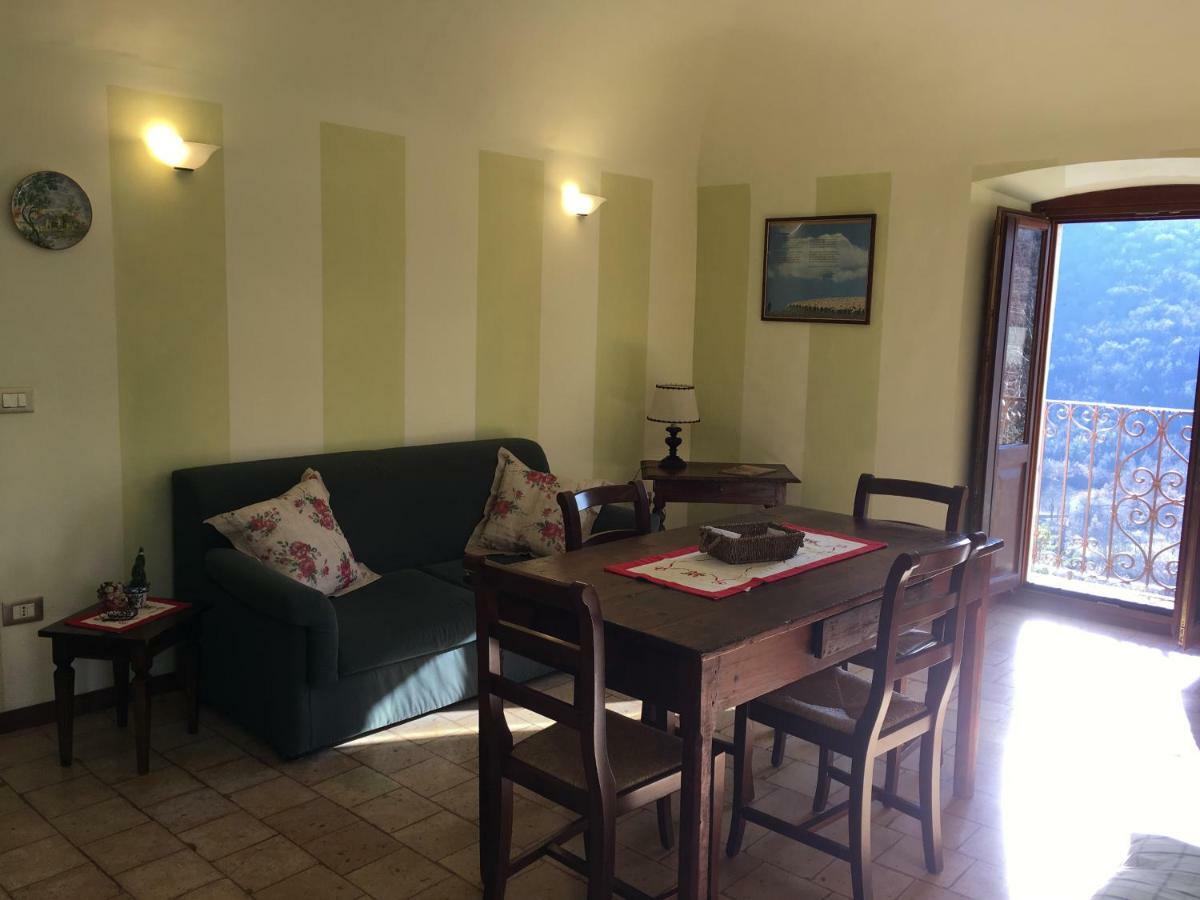 Regio Tratturo Villa Caporciano ภายนอก รูปภาพ